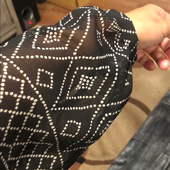 White and black made well dress xxs - Picture 3 of 3